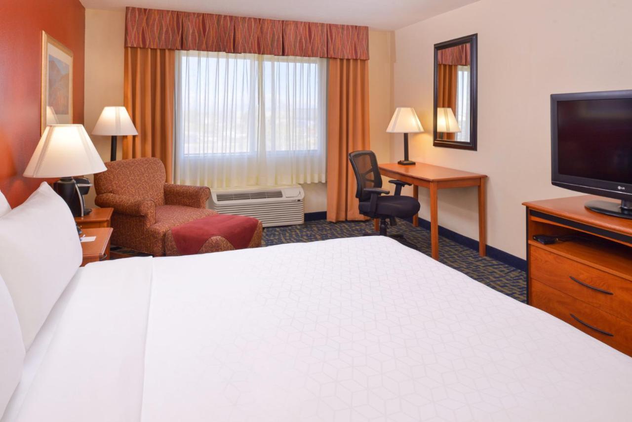 Holiday Inn Express & Suites Alamosa By Ihg Екстериор снимка