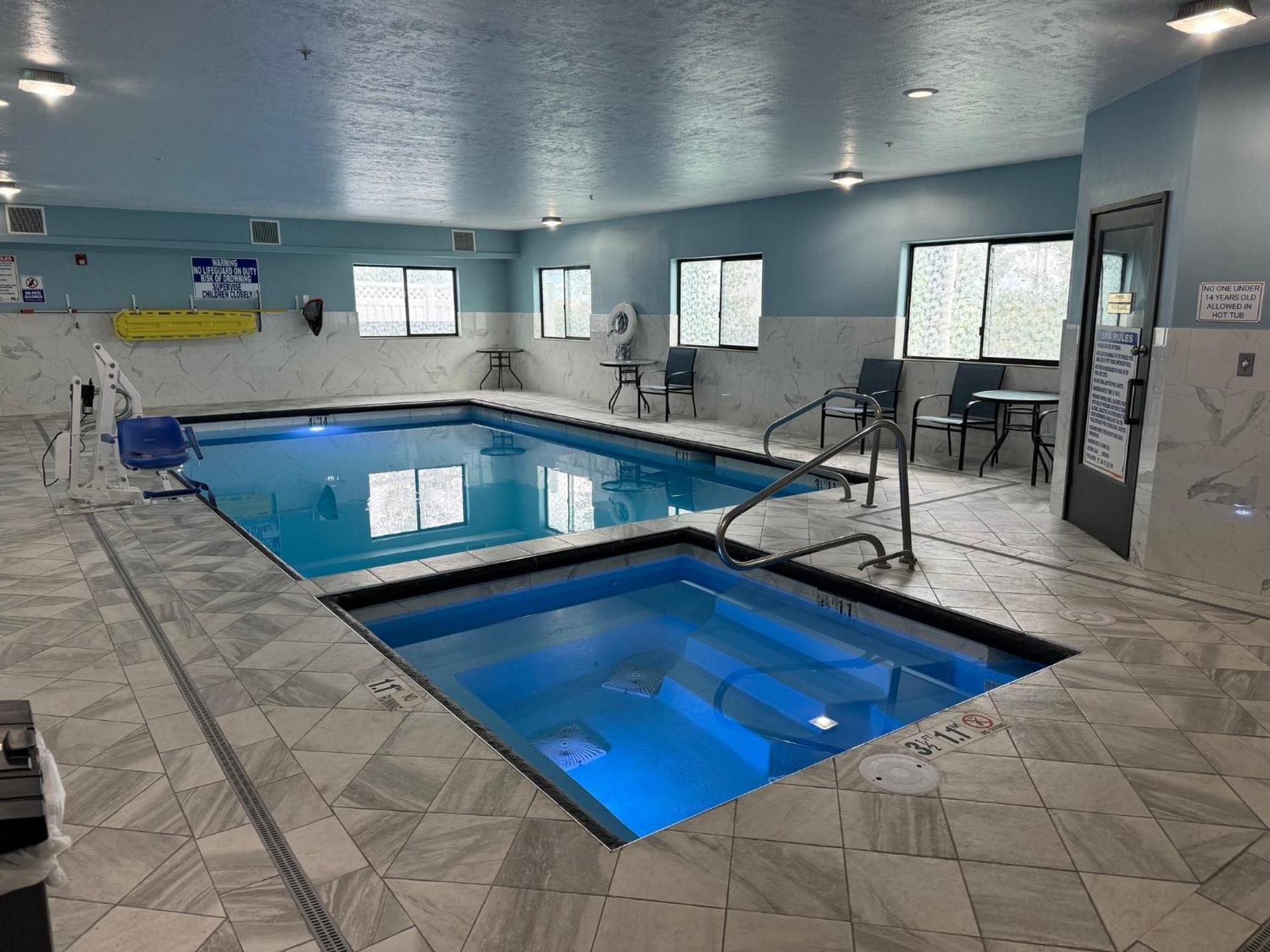 Holiday Inn Express & Suites Alamosa By Ihg Екстериор снимка
