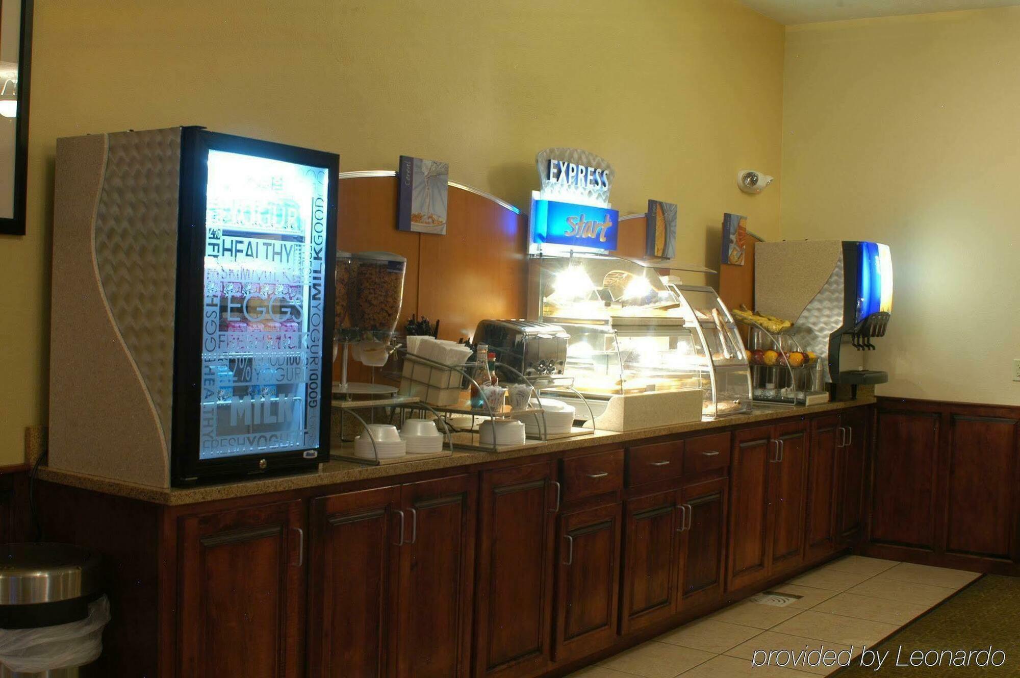 Holiday Inn Express & Suites Alamosa By Ihg Екстериор снимка