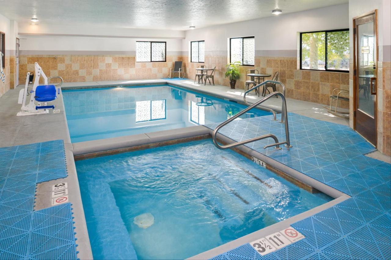 Holiday Inn Express & Suites Alamosa By Ihg Екстериор снимка