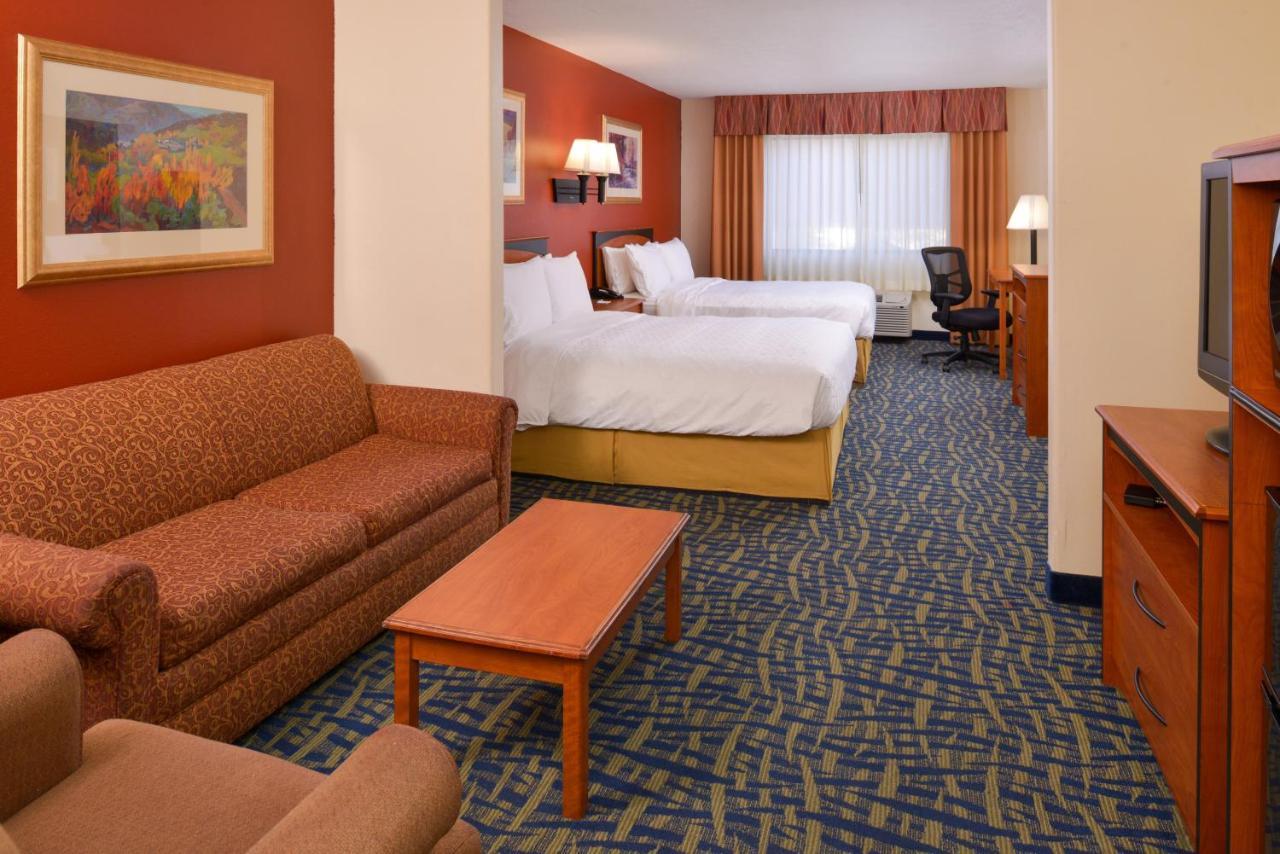 Holiday Inn Express & Suites Alamosa By Ihg Екстериор снимка